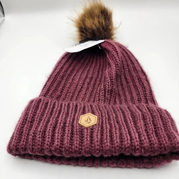 Volcolm Lula Burgundy Beanie NWT - Picture 2 of 6